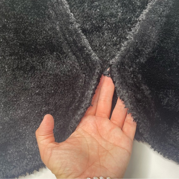 NINE WEST Soft Plush Cropped Shrug Cardigan Sweater M - Picture 3 of 4